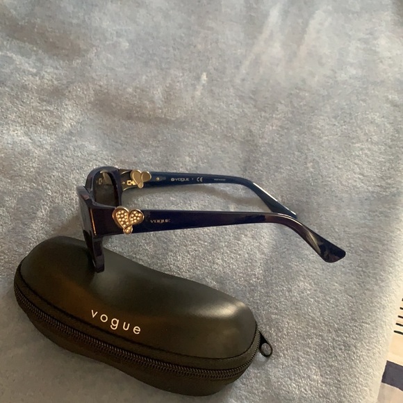 Vogue Sunglasses - Picture 2 of 9